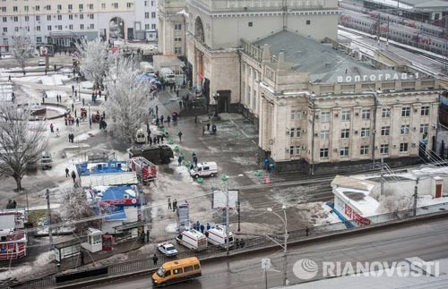 1. Hiện trường vụ đánh bom ở nhà ga xe lửa ở thành phố Volgograd. Cảnh sát điều tra cho biết, nữ khủng bố xinh đẹp Oksana Aslanova là thủ phạm gây ra vụ tấn công làm 18 người thiệt mạng.